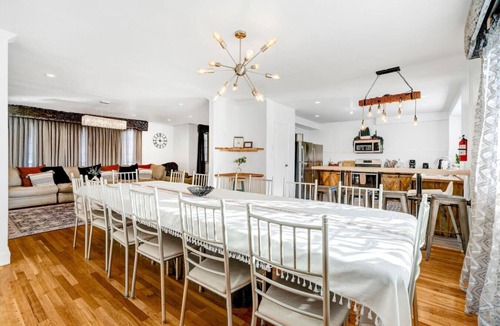 Woodridge House | Family 7BR Villa | Indoor Pool, Games + Parking