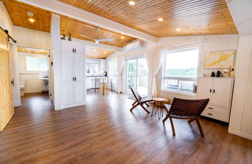 Tay Valley Cottage | Family Accessible Lakehouse
