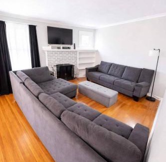 East Rochester House | Family and Corporate Retreat Gathering Sleeps 12