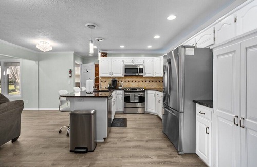 Overland Park House | Family and Large Group Friendly Suburb Home!