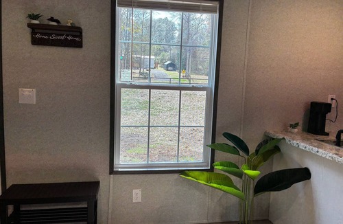 Mid Florida House | Family and Pet Friendly quiet neighborhood with Country living at its best.