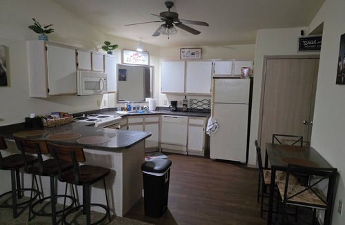 Bryant Apartment | Family&Animal friendly space!