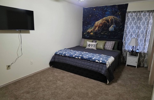 Bryant Apartment | Family&Animal friendly space!