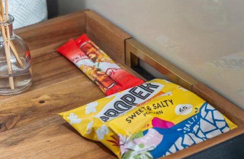 Sunbury on Thames Apartment | Family Apart for 6 Easy Booking