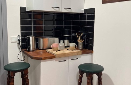 Campoamor Apartment | Family Apartment near ADDA | Breakfast Included | Sleeps 7