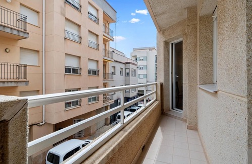 Costa Dorada Apartment | Family apartment 400m from beach and train