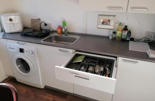 Kvaers Apartment | Family apartment in Kværs - bunk bed, kitchen and EV Charging
