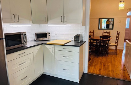 La Petite-Patrie Apartment | Family apartment-Metro Beaubien with Parking
