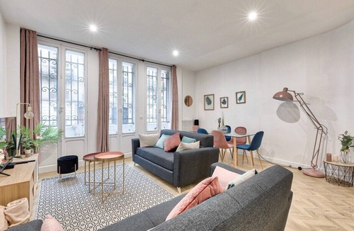 Quartier de la Plaine-de-Monceaux Apartment | Family Apartment near Arc de Triomphe - 8P