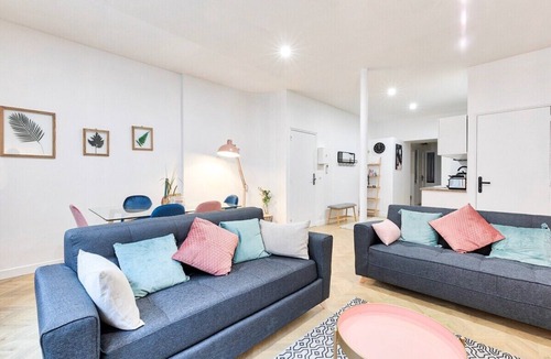 Quartier de la Plaine-de-Monceaux Apartment | Family Apartment near Arc de Triomphe - 8P