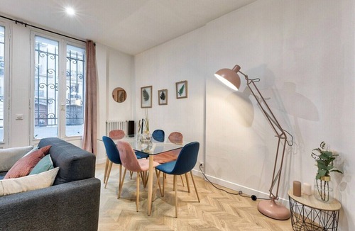 Quartier de la Plaine-de-Monceaux Apartment | Family Apartment near Arc de Triomphe - 8P