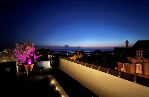 Houlgate Apartment | Family apartment - sea view - 2 roof terraces - Houlgate town center