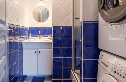 La Turballe Apartment | Family apartment with parking, sea view balcony, close to beaches