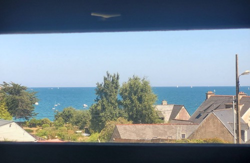 Ploubazlanec House | Family beach house