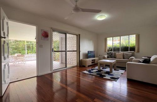 Nambour House | Family, Budget and Pet friendly by Custom Bnb Hosting
