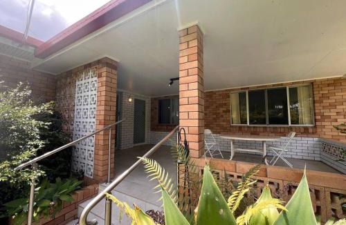 Nambour House | Family, Budget and Pet friendly by Custom Bnb Hosting