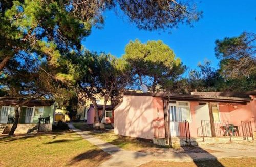 Novigrad Resort | Family Bungalow Pineta