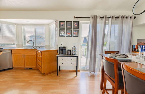 Spokane House | Family & Business Minutes to Spokane Airport, Fairchild AFB & Northern Quest