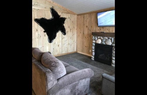 Island Park Ski Chalet | Family Cabin Unit 7