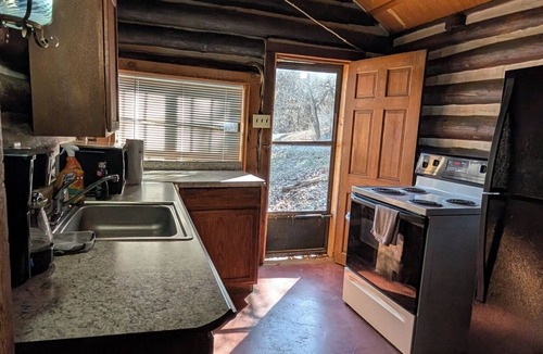Davis Cabin | Family cabin w/large fireplace