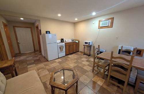 Davis Cabin | Family cabin w/large fireplace