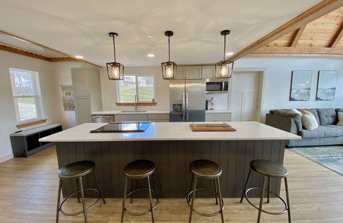 Branson Cabin | Family Cabin with Pond near Branson