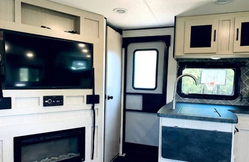 Gore House | Family Camper for 6