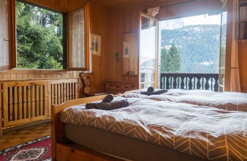 Alpe des Chaux Ski Chalet | Family chalet for 8 people, spacious, bright