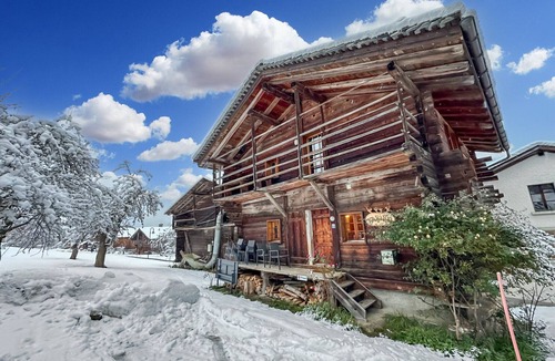 Bruson Ski Chalet | Family Chalet Karibu - 4 Vallées - next to Verbier