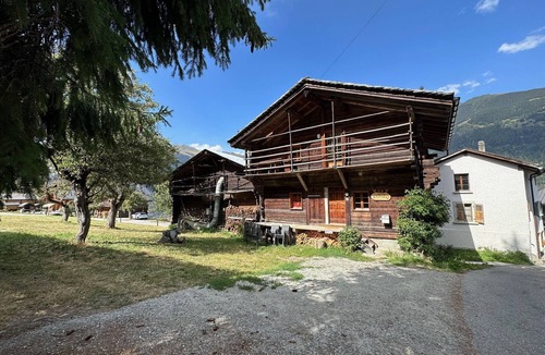 Bruson Ski Chalet | Family Chalet Karibu - 4 Vallées - next to Verbier