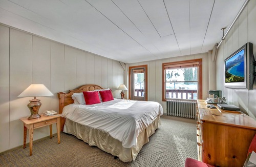 Sugar Bowl Resort Hotel | Family Connector Room