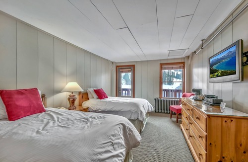 Sugar Bowl Resort Hotel | Family Connector Room