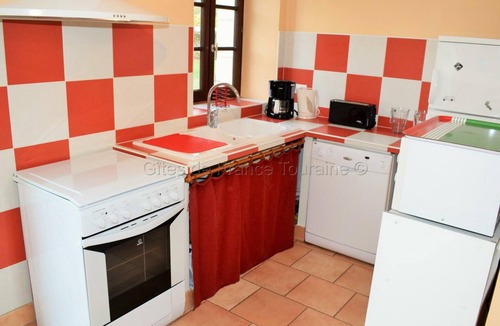 Chemille-sur-Indrois Cottage | Family cottage in Chemillé-sur-Indrois, sleeps 7, comfort and garden