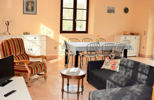 Chemille-sur-Indrois Cottage | Family cottage in Chemillé-sur-Indrois, sleeps 7, comfort and garden