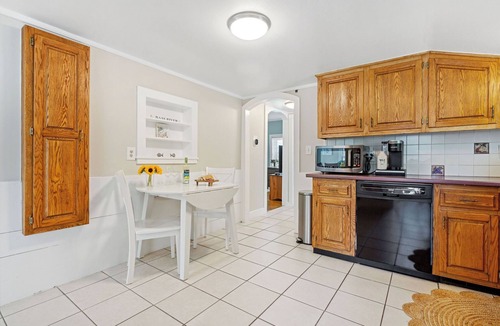 Bass River House | Family Cottage Mins to Beach, Trails, & Golf