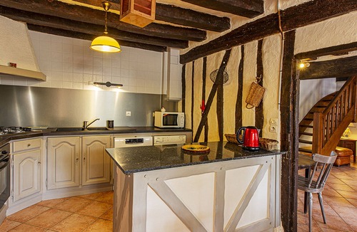 Cour-Cheverny Cottage | Family cottage near Loire castles with garden and children's games