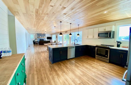 Cordova Mines Cottage | Family Cottage on Belmont Lake