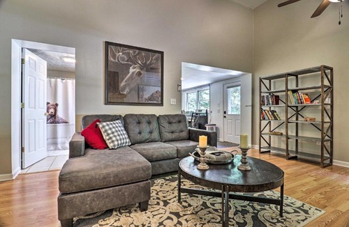 Maggie Valley House | Family Cottage with Creekside Fire Pit Access!
