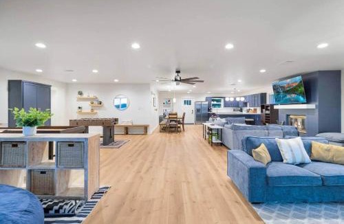 Pointblank House | Family Cove Retreat - newly remodeled!