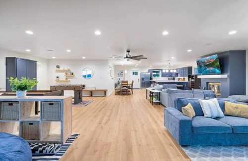 Pointblank House | Family Cove Retreat - newly remodeled!