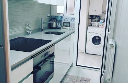 Castelldefels Condo | FAMILY DELUXE APARTMENT BEACH