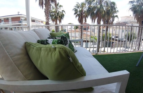 Castelldefels Condo | FAMILY DELUXE APARTMENT BEACH
