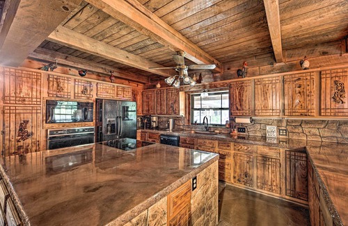 Flint Cabin | Family & Dog Friendly 'Serendipity Estates'!