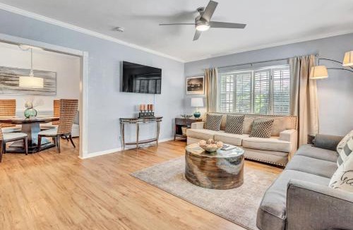 Victoria Park House | Family Escape 2BR Main plus 1BR Cottage Heated Pool