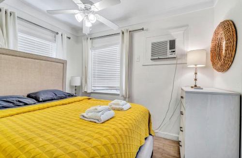 Victoria Park House | Family Escape 2BR Main plus 1BR Cottage Heated Pool