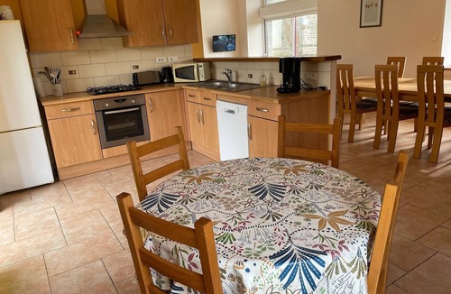 Isigny-le-Buat Cottage | Family Escape with Terrace