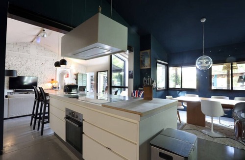 Castelnau-le-Lez Villa | Family Estate with Pool & Leisure Facilities near Montpellier
