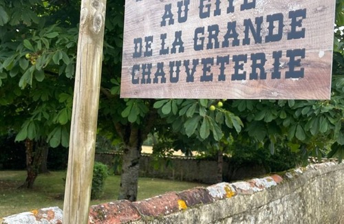 Sainte-Gemme-la-Plaine Cottage | Family-Friendly Cottage with Large Garden in a Quiet Village, Close to La Rochelle
