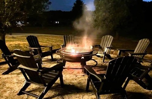 Greenbrier House | Family favorite located just 25 miles from Nashville-Pool, Fire-pit, Arcade Game