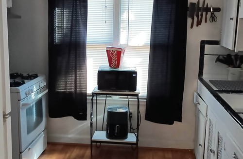 Grosse Pointe Apartment | Family Flat near LCA, Ford Field & Downtown